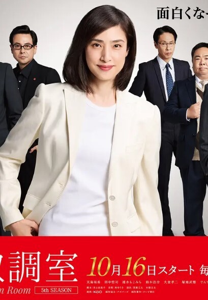 【网吧内上网的骚逼】直接在电脑前扒光让骚逼口交，电脑桌上各种抽插爆草全程露脸，直接射她嘴里 - 937影院